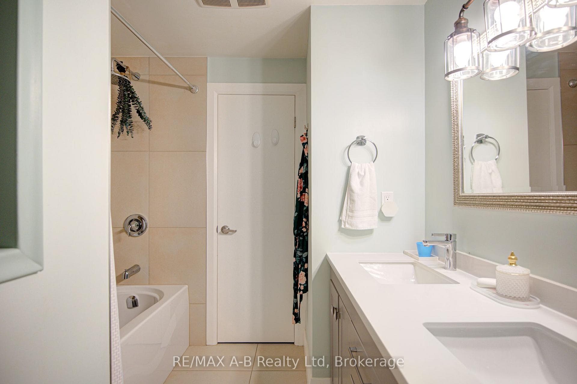 19 Linton Place photo 18
