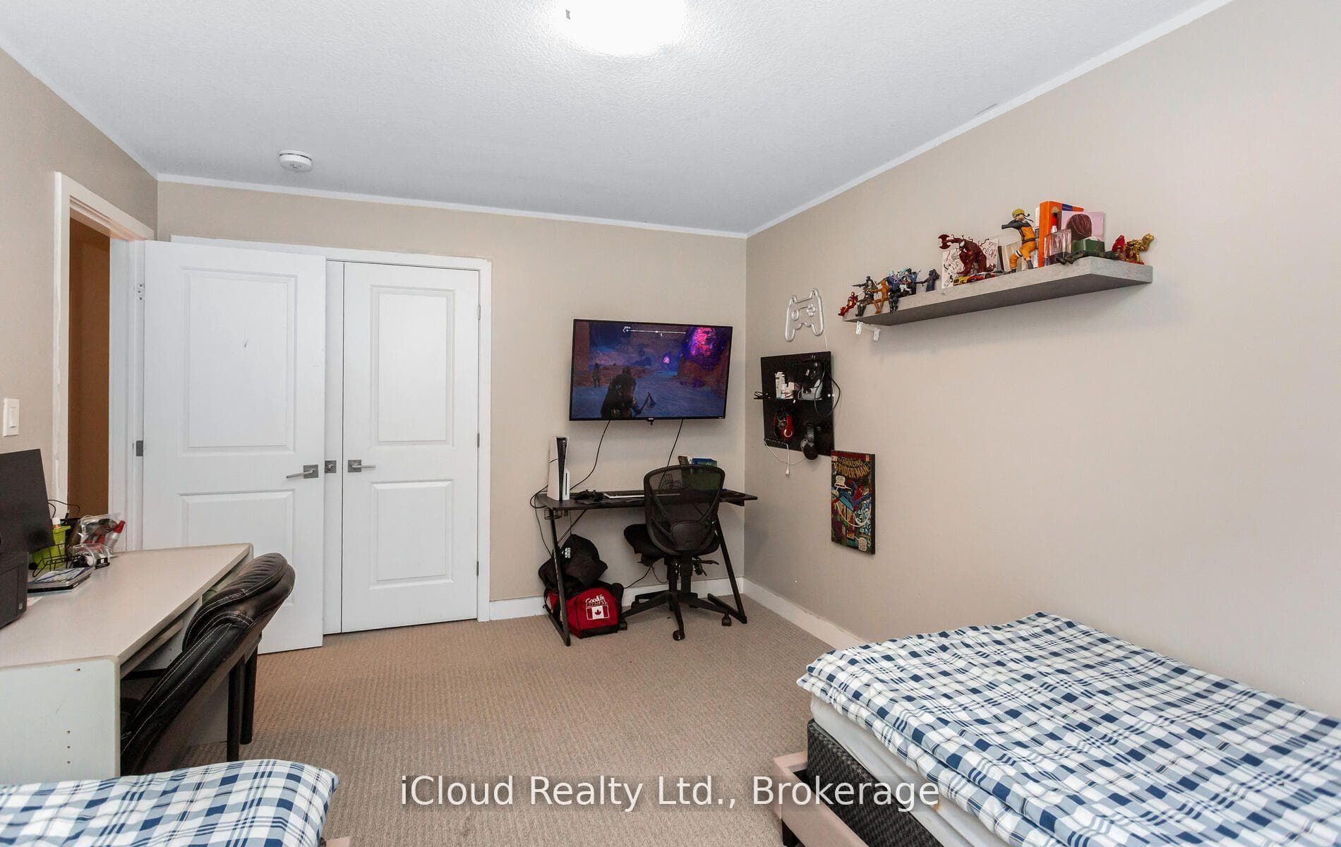 120 Bedrock Drive photo 29