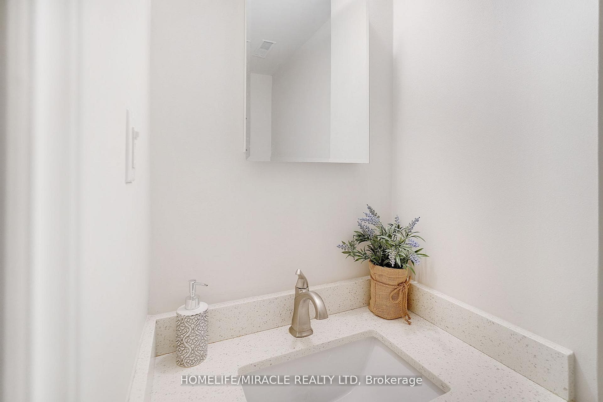4165 Fieldgate Drive Unit 32 photo 33