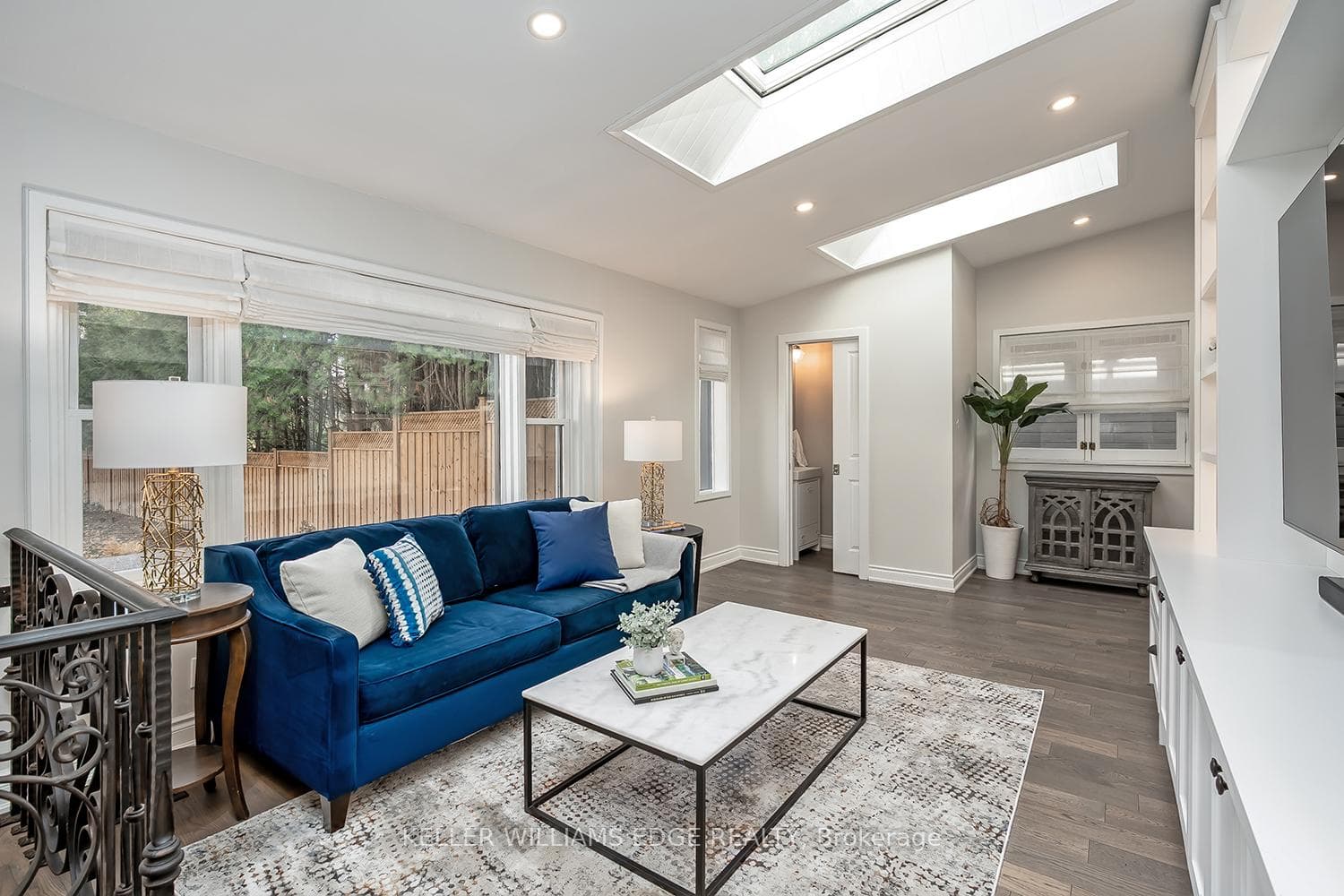403 Smith Avenue photo 8