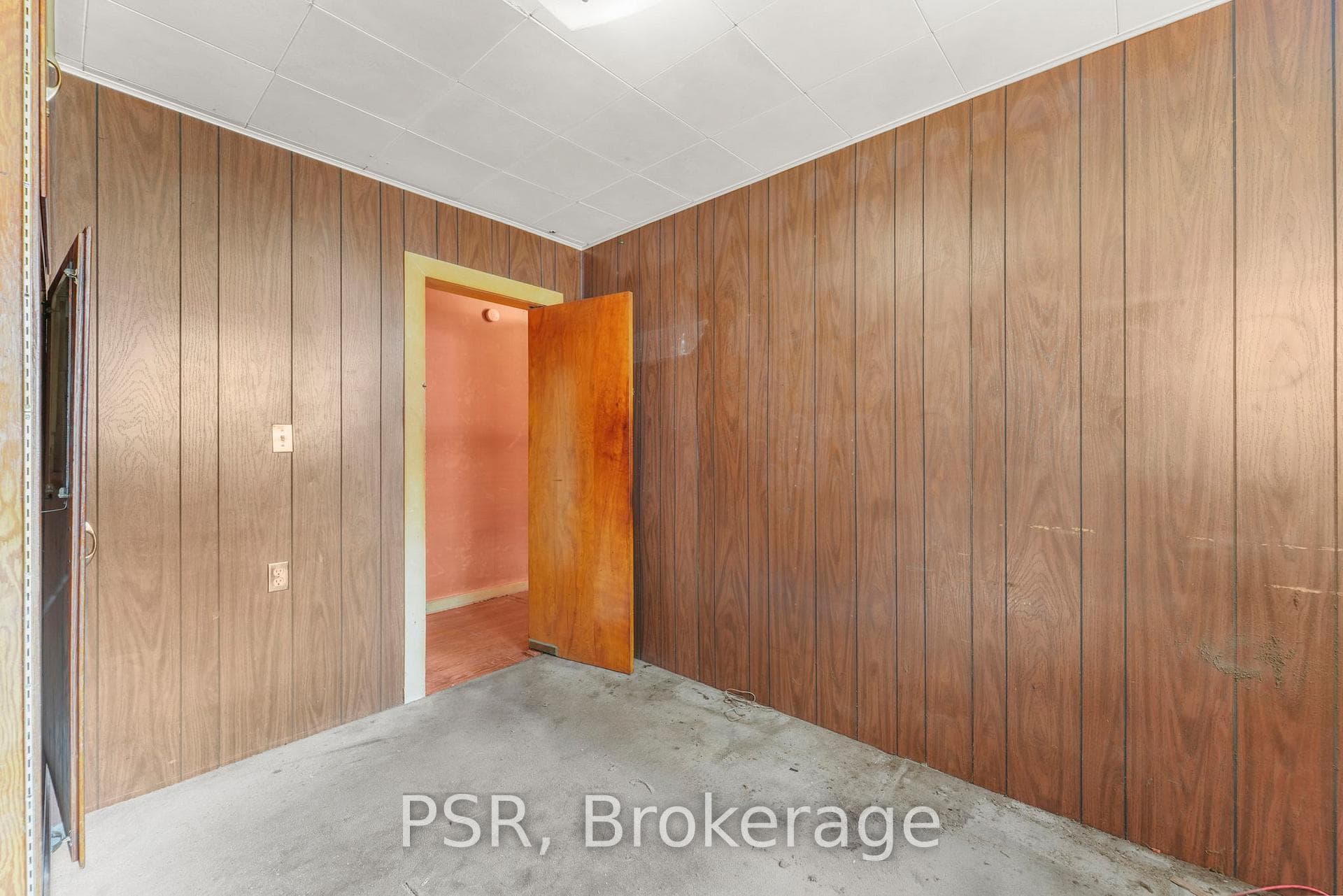 68 Mcdonald Avenue photo 15