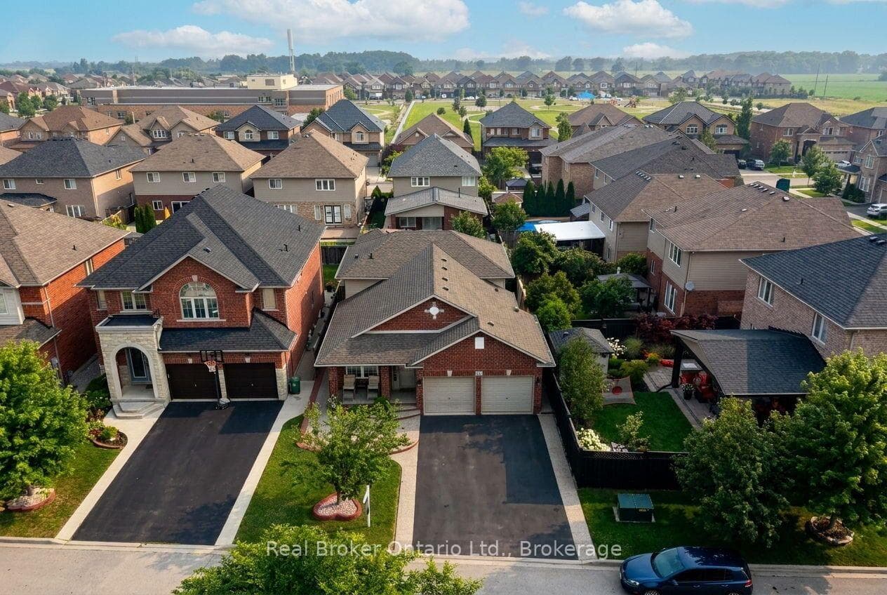 51 Sundance Crescent photo 25