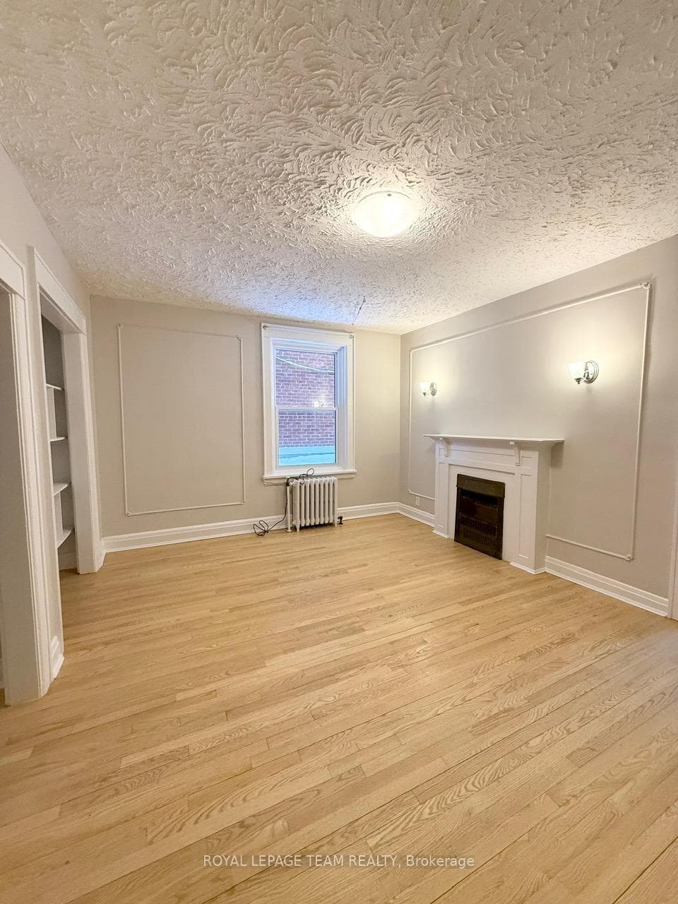 407 ELGIN Street Unit 5 photo 8