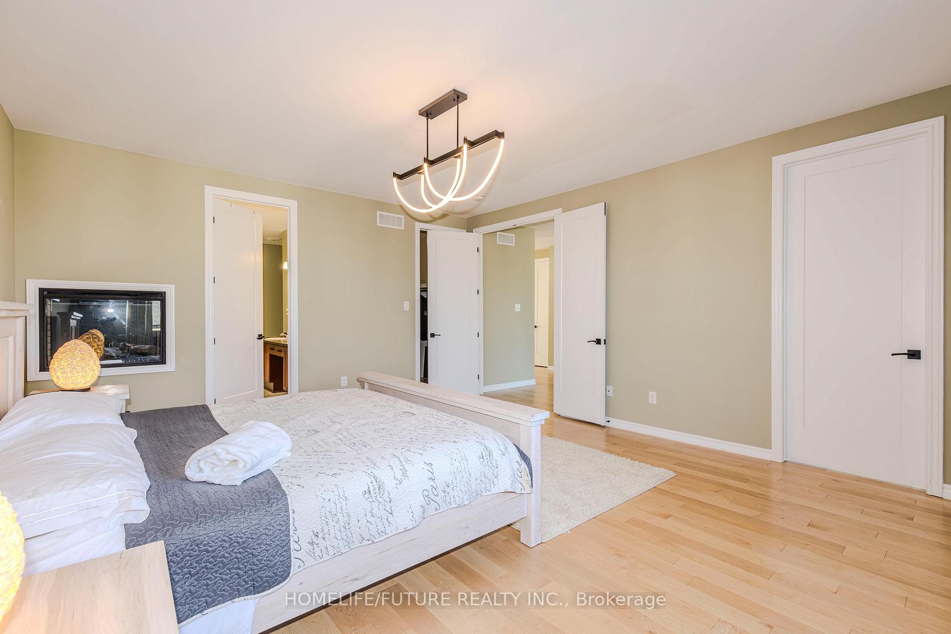 100 Dun Skipper Drive photo 32