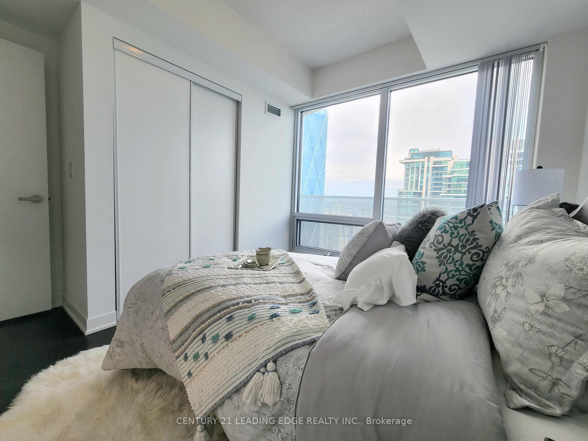 88 Harbour Street Unit 4504 photo 26