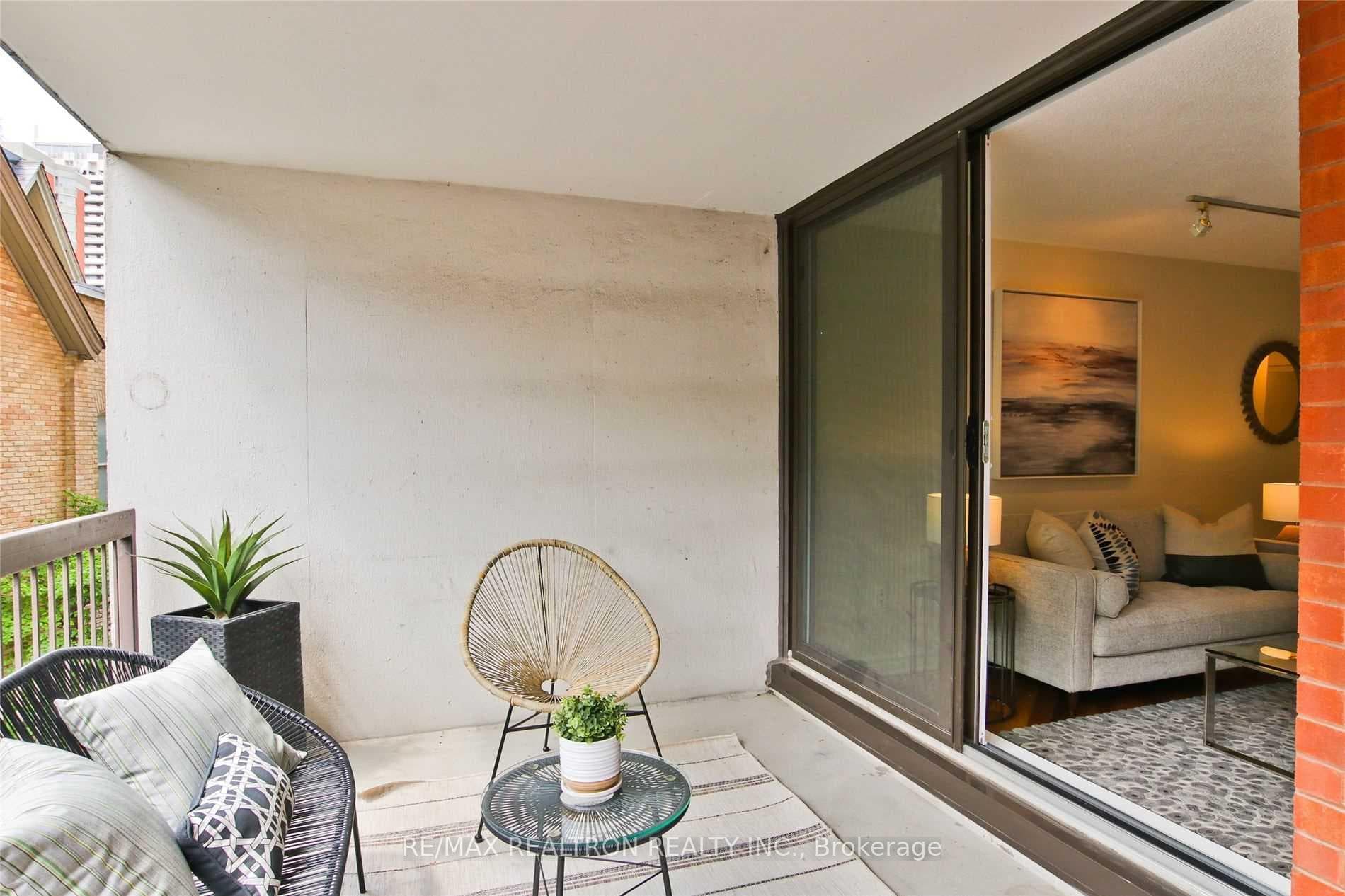 77 Maitland Place Unit 326 photo 28