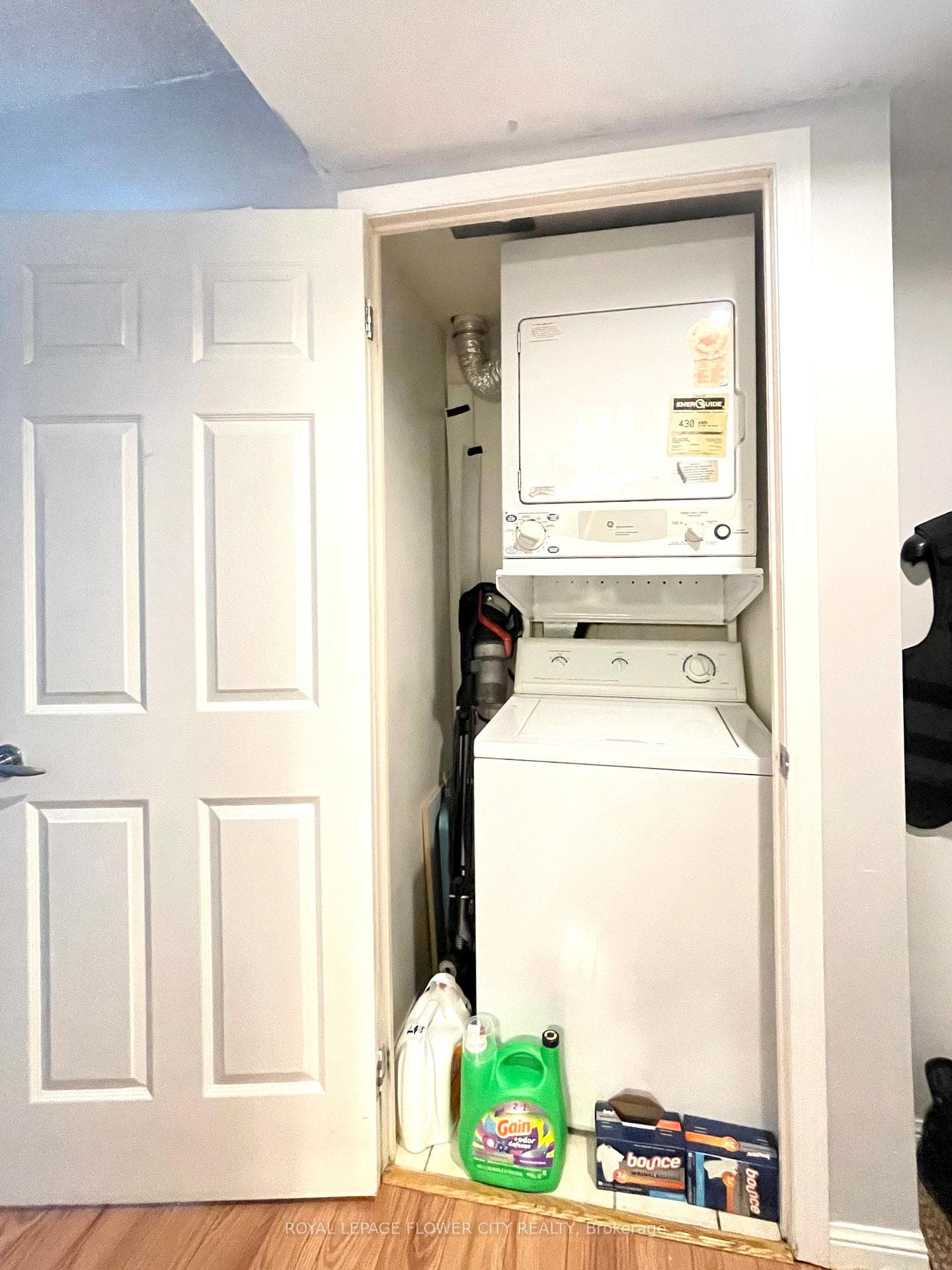 228 Queens Quay Unit 801 photo 32