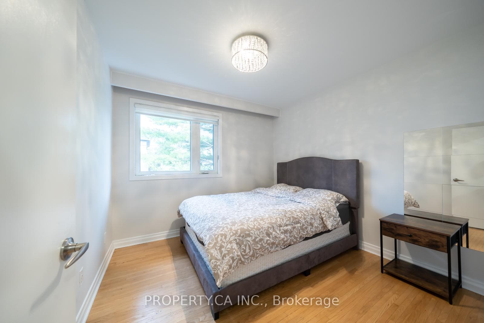 779 Willowdale Avenue Unit Main photo 9