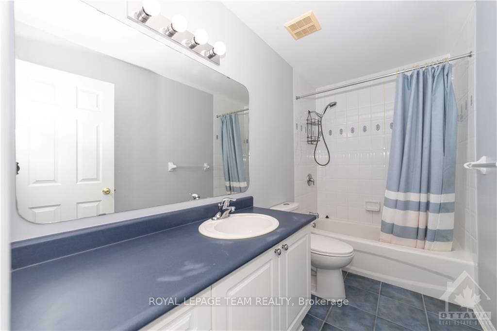 61 DE LA RIVE Drive photo 19