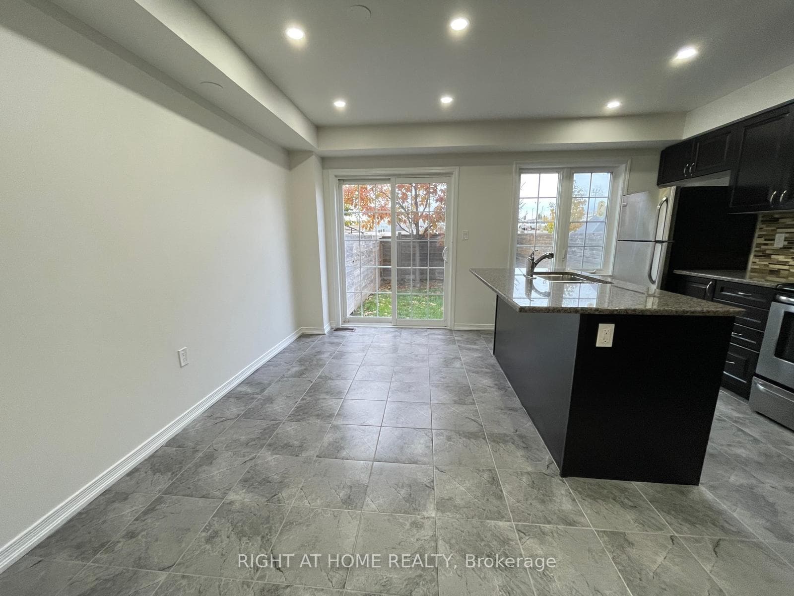 67 Magpie Way photo 3