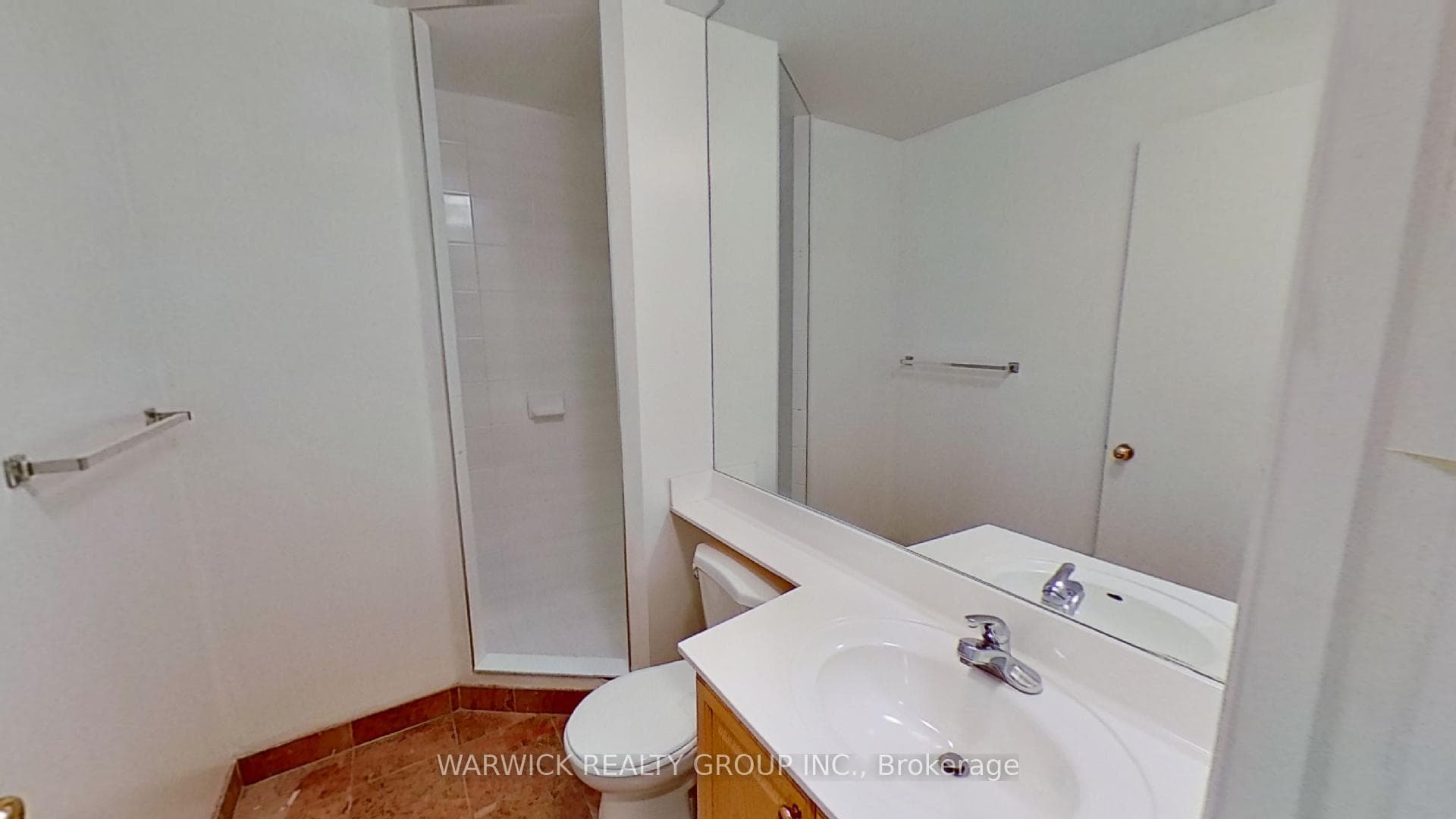 7 King Street Unit 2210 photo 10