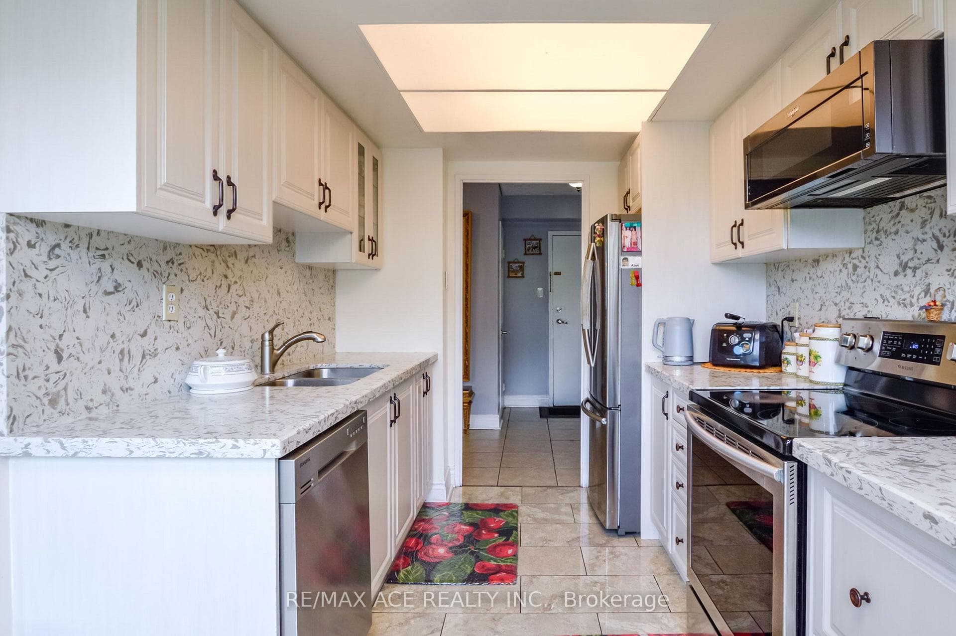 75 King Street Unit 201 photo 15