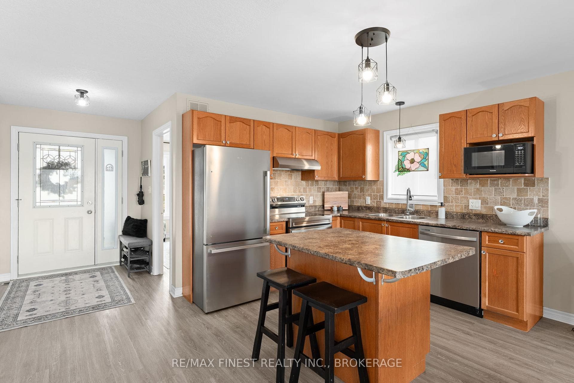151 Macdougall Drive photo 5