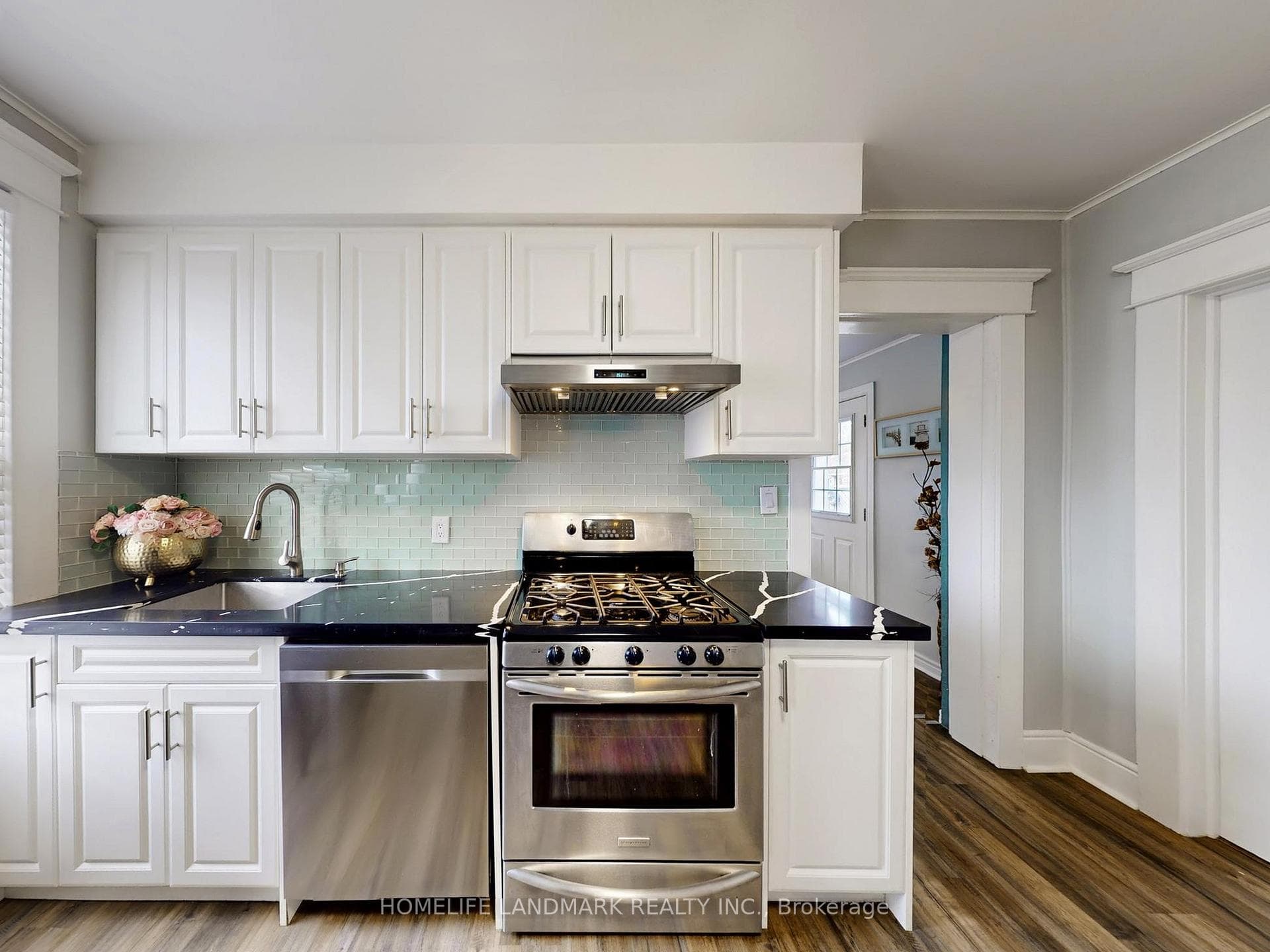 674 Colborne Street photo 7