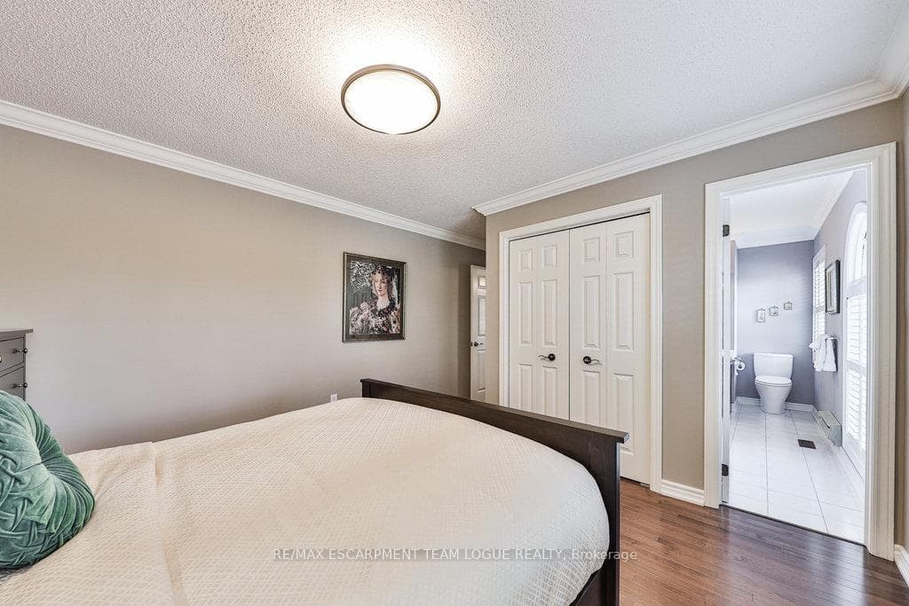 2024 Peak Place photo 23