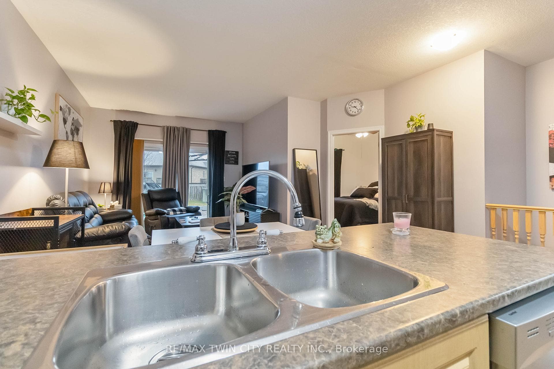 1038 Colborne Street Unit 32 photo 8