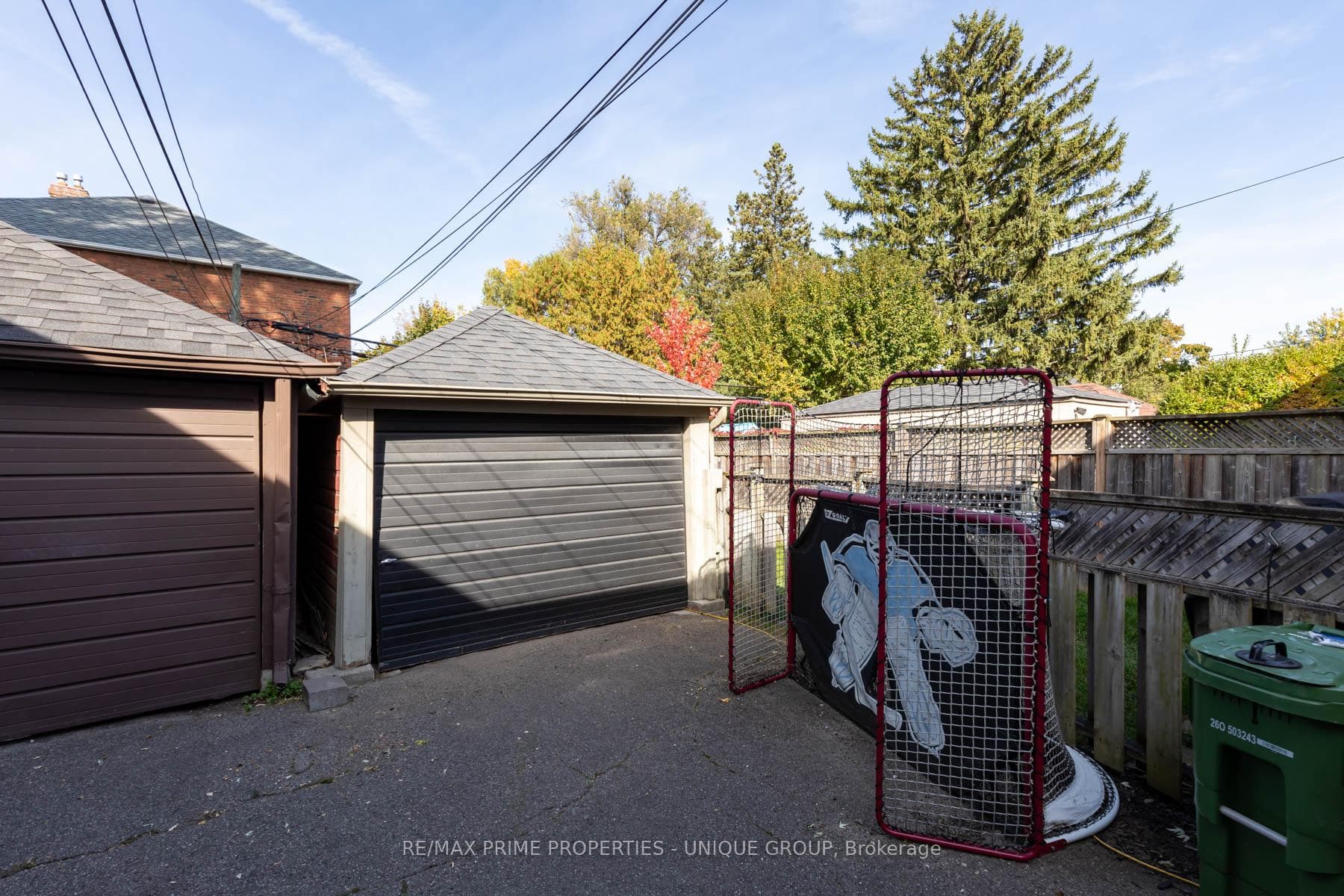 542 Broadway Avenue photo 37