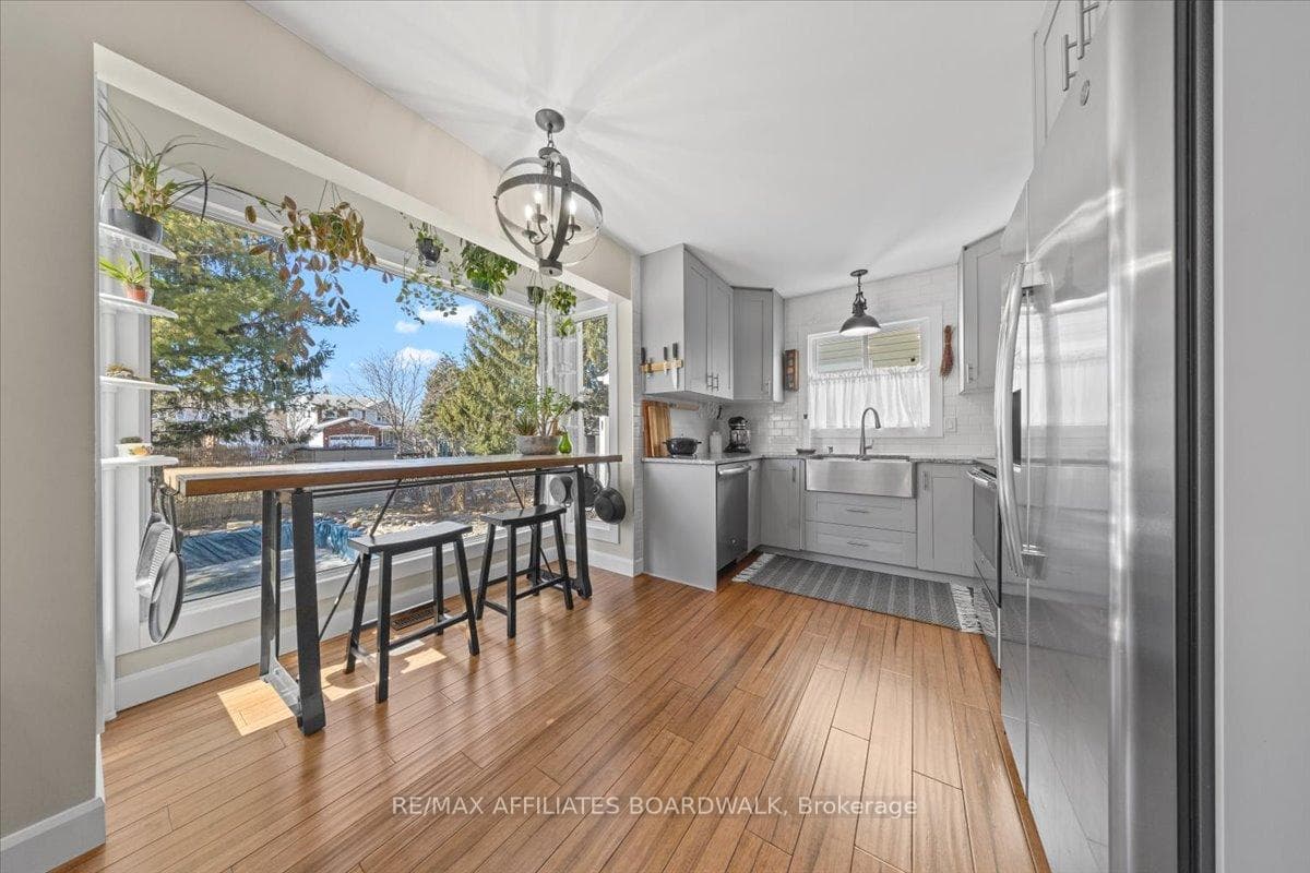 59 Soho Crescent photo 16