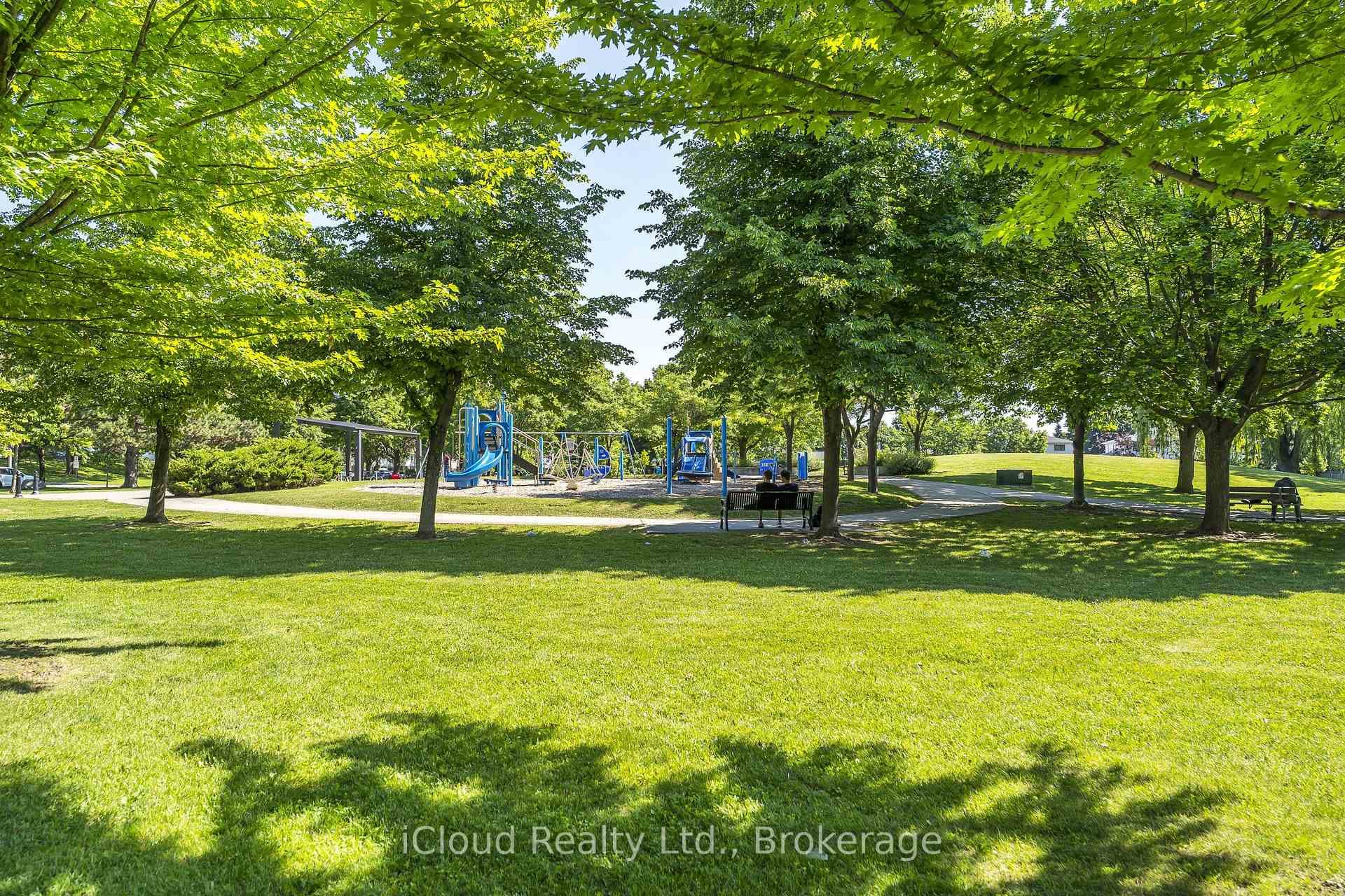 1704 Oberon Crescent photo 37