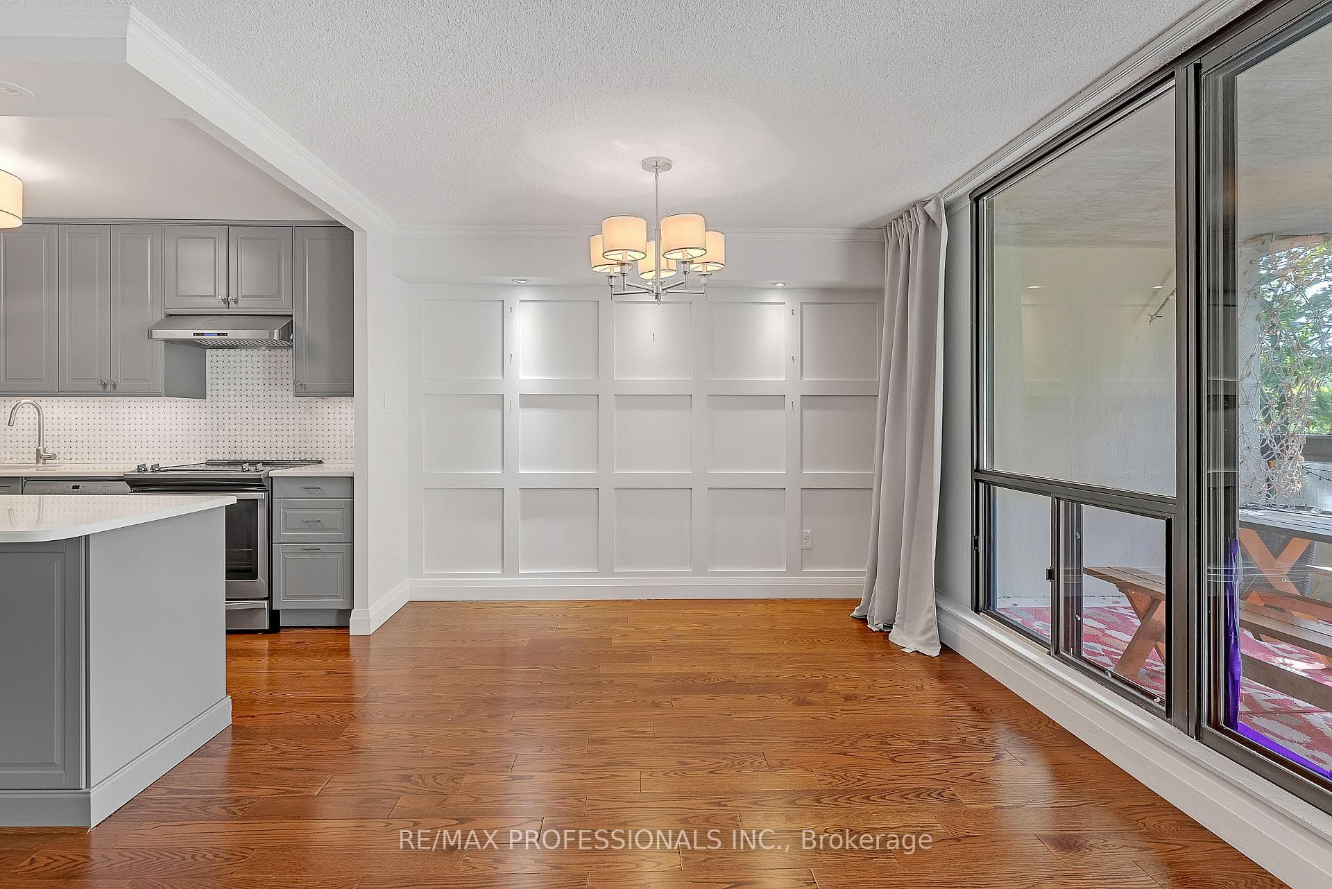 80 Quebec Avenue Unit 406 photo 14