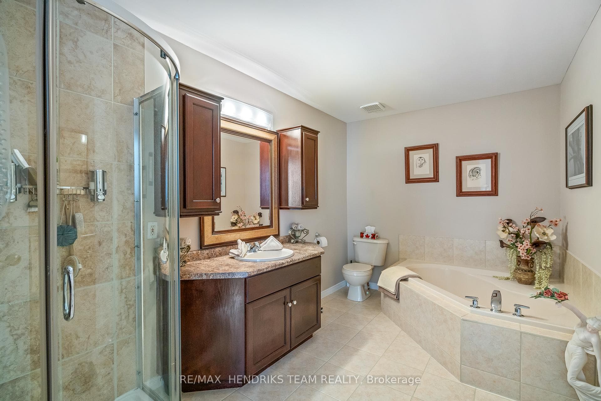 28 Elderberry Avenue photo 20