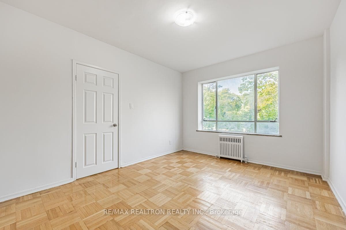 156 Kingston Road Unit 216 photo 17