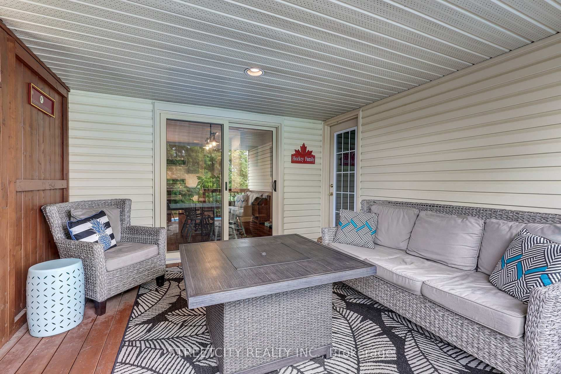 162 Myrtle Street photo 32
