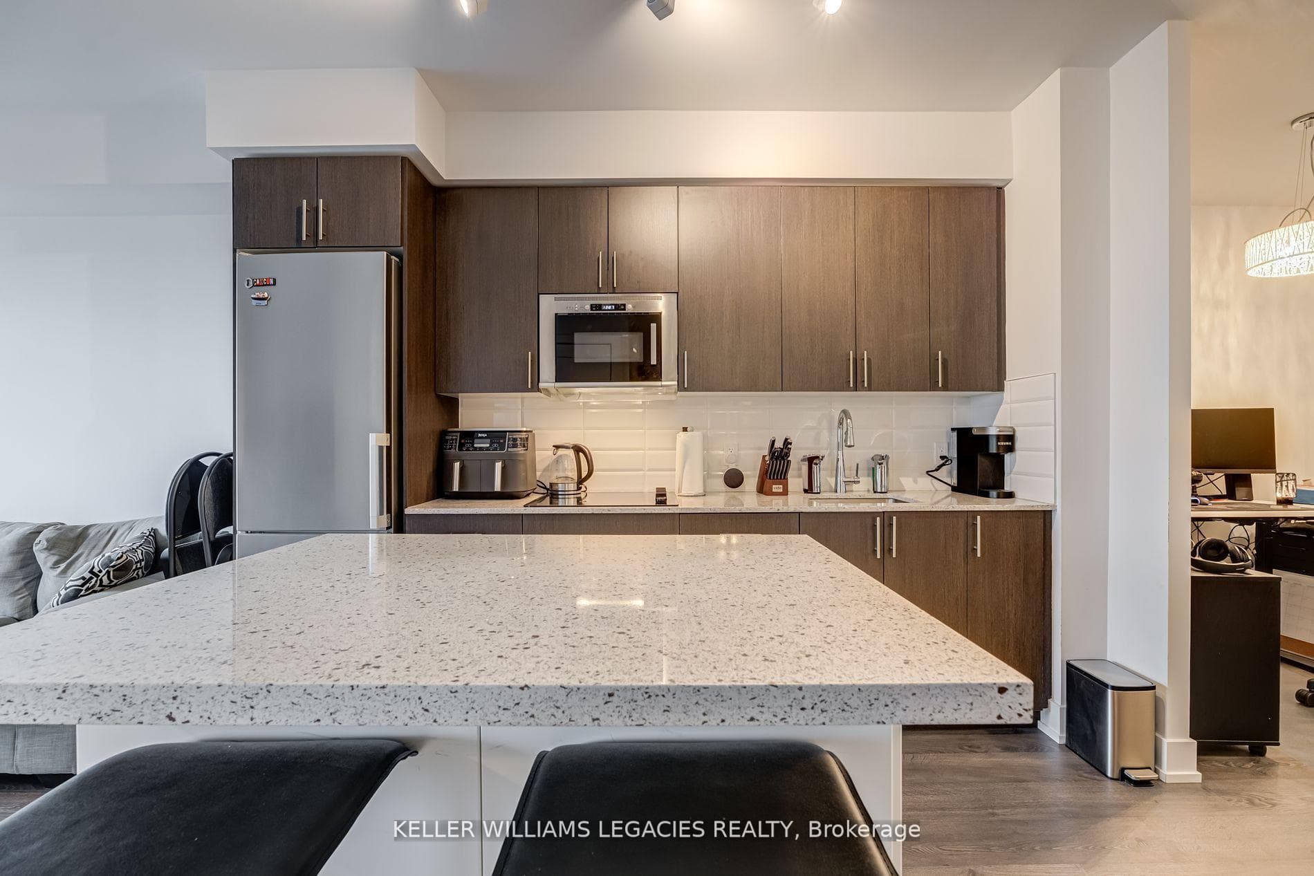 2550 Simcoe Street Unit 1612 photo 12