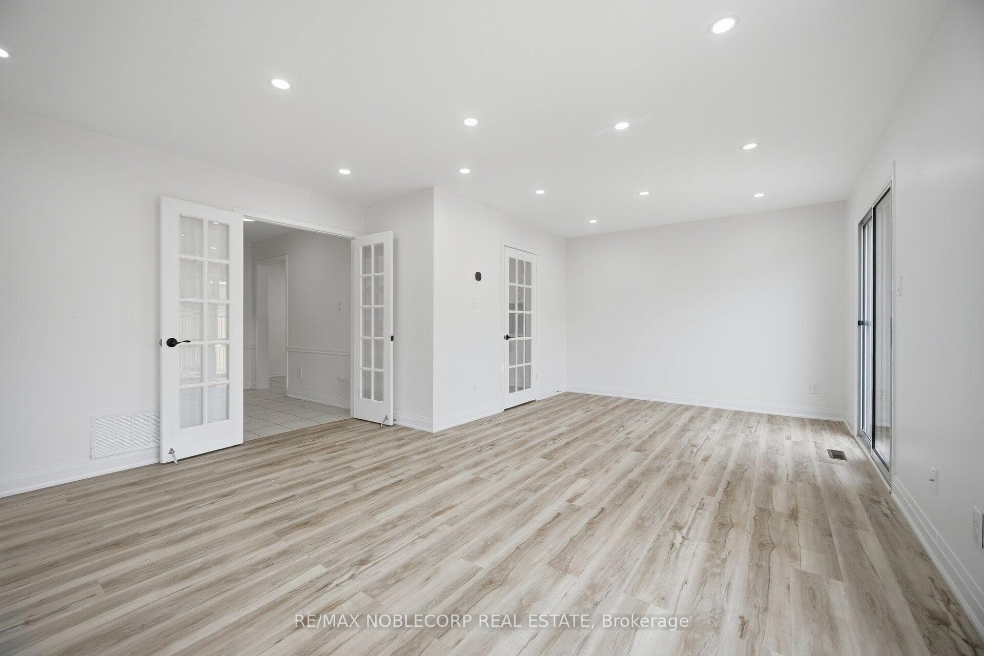 66 Cinrickbar Drive photo 14