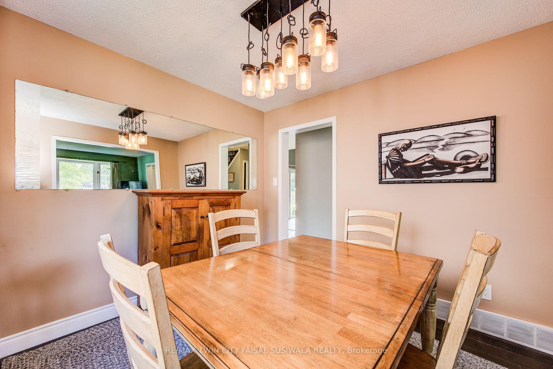 83 Bayne Crescent photo 14