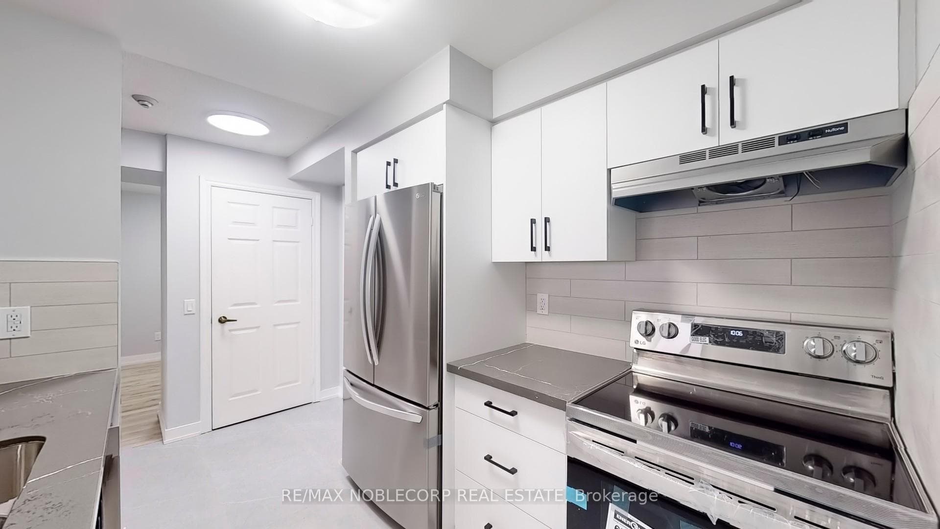 710 Humberwood Boulevard Unit 1114 photo 17