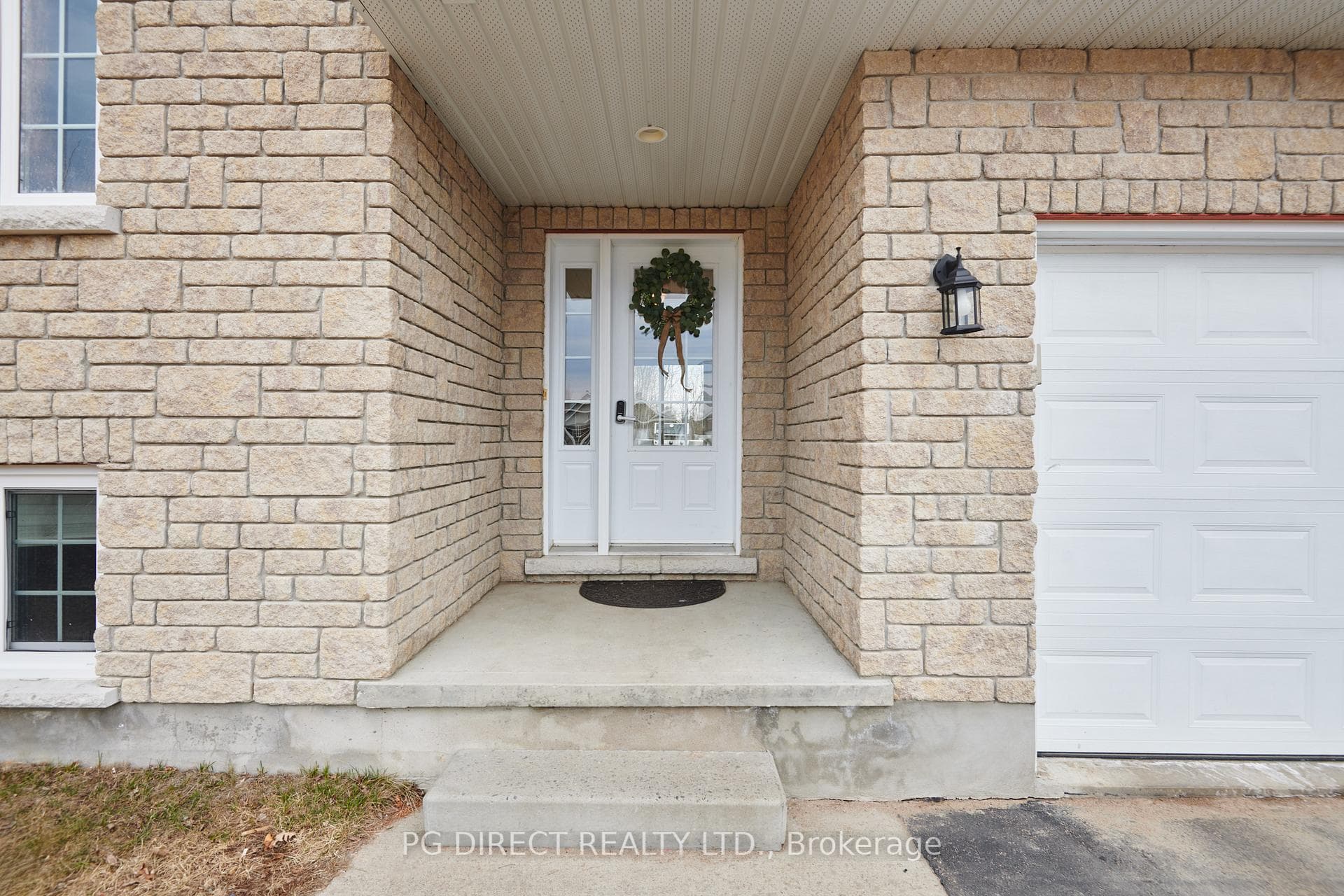 16 Mallard Street photo 2