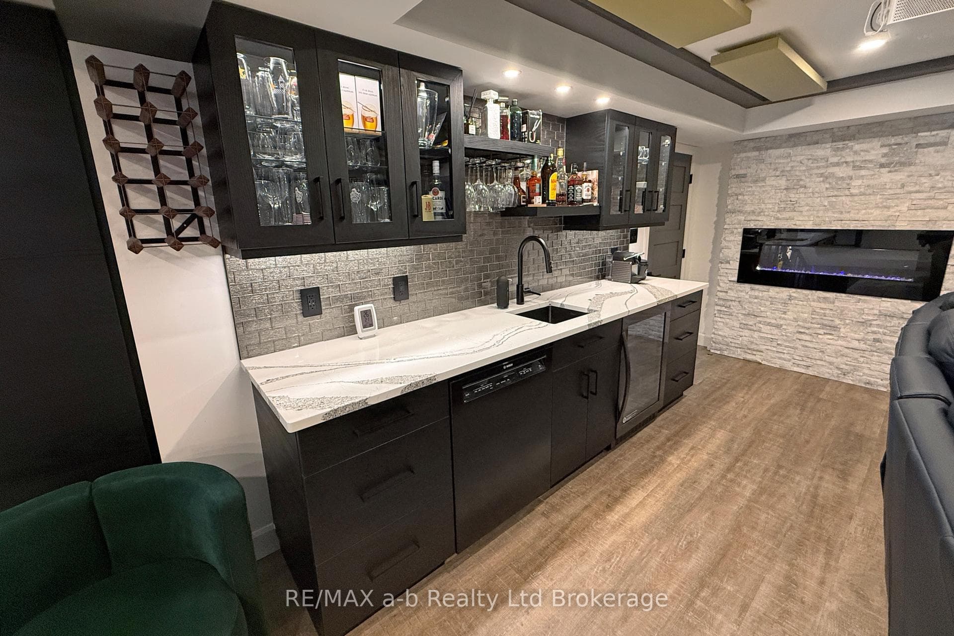 1236 Alberni Road photo 36