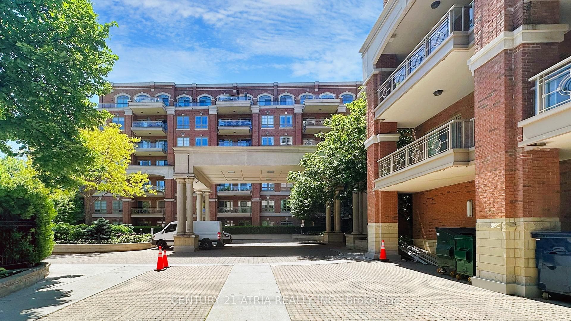 20 Burkebrook Place Unit 320 photo 1