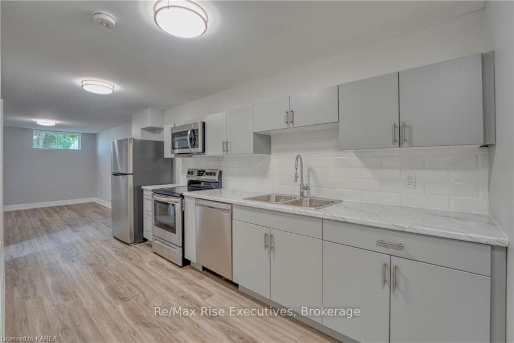 597 GAVIN Court Unit 2 photo 2