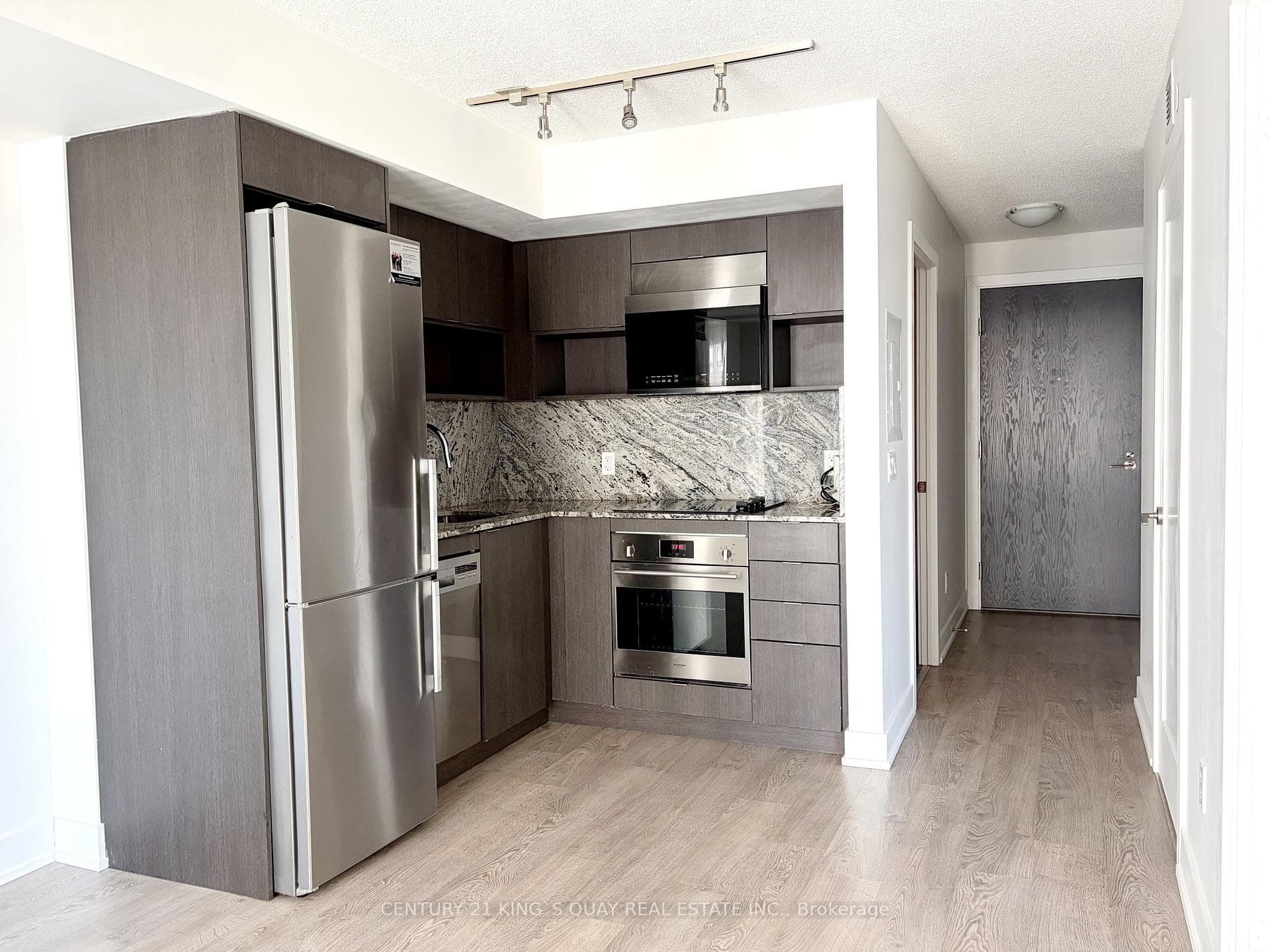 9 Mabelle Avenue Unit 1121 photo 7