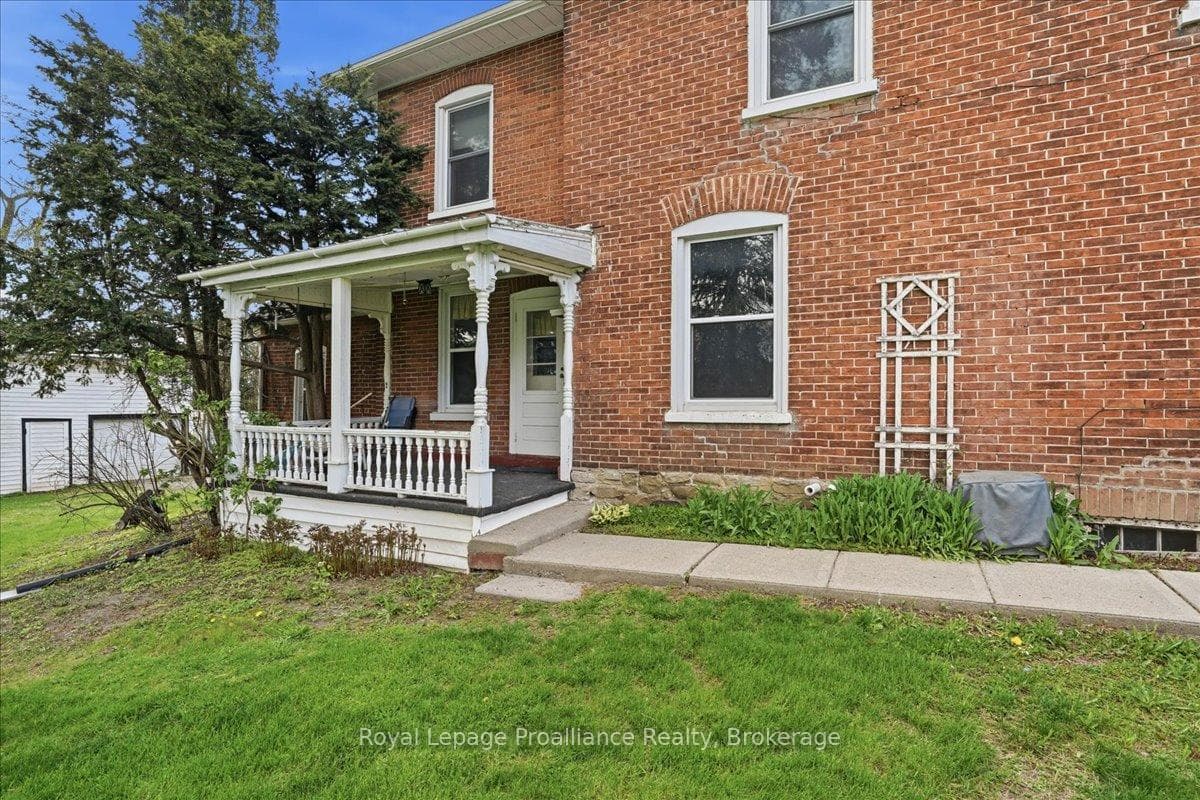 184 Edward Street photo 10