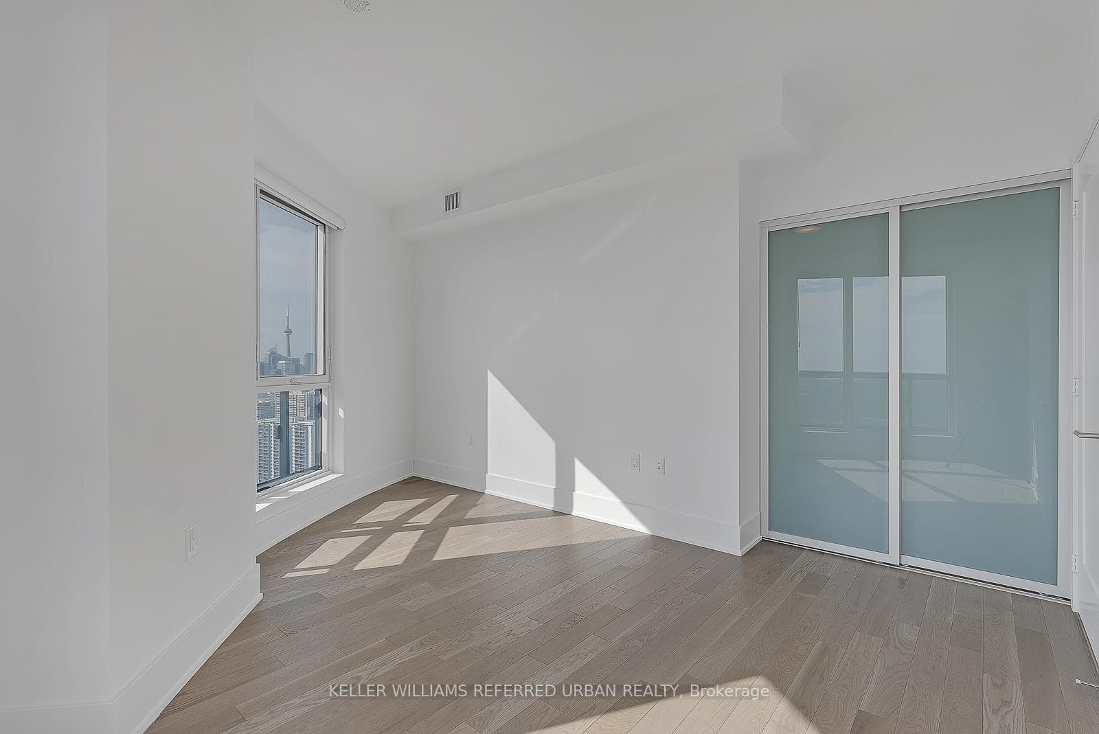 585 Bloor Street Unit 4118 photo 21