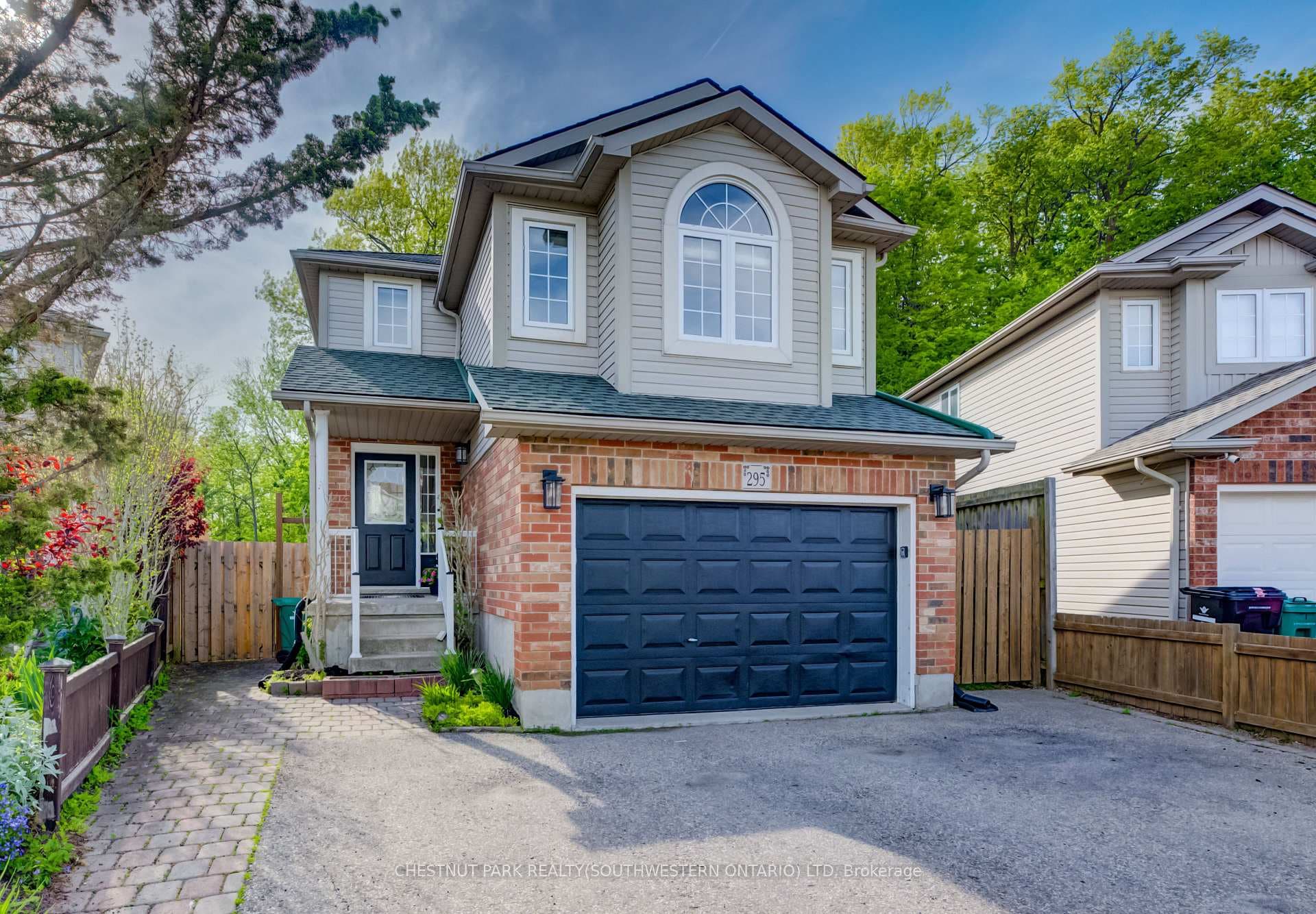295 Oprington Place photo 1