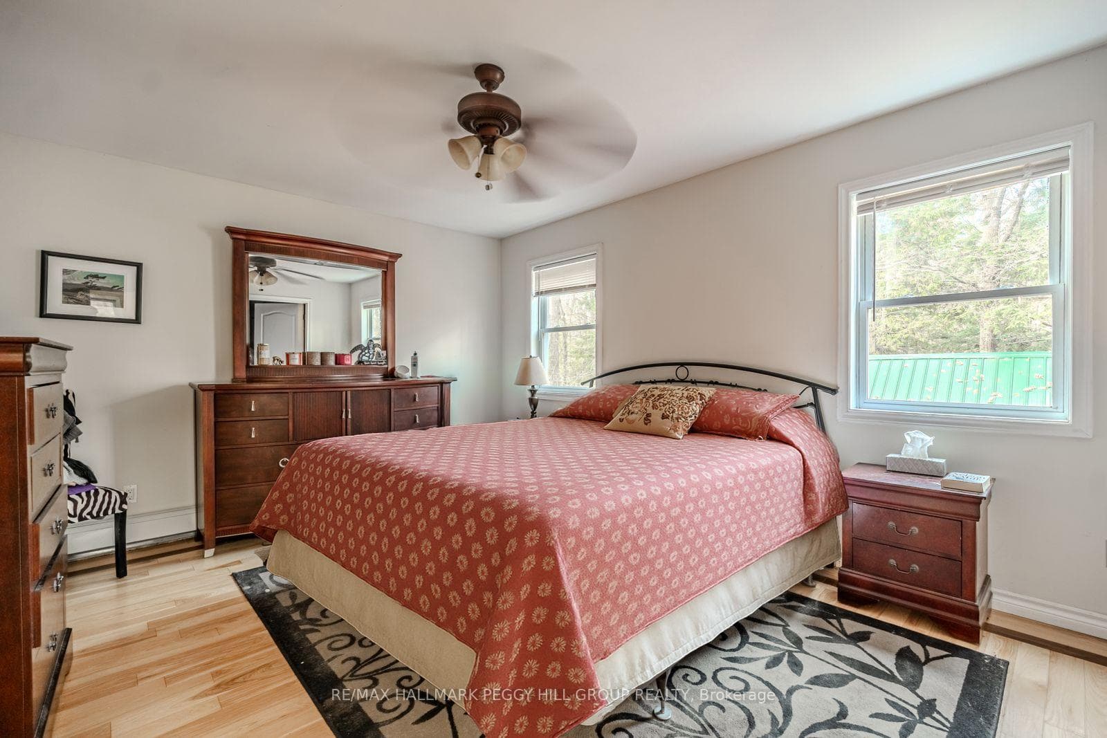 4 Clover Court photo 17