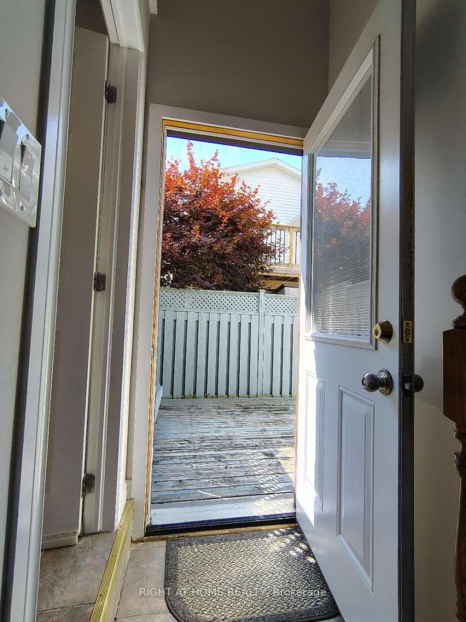 78 Olympic Crescent photo 18