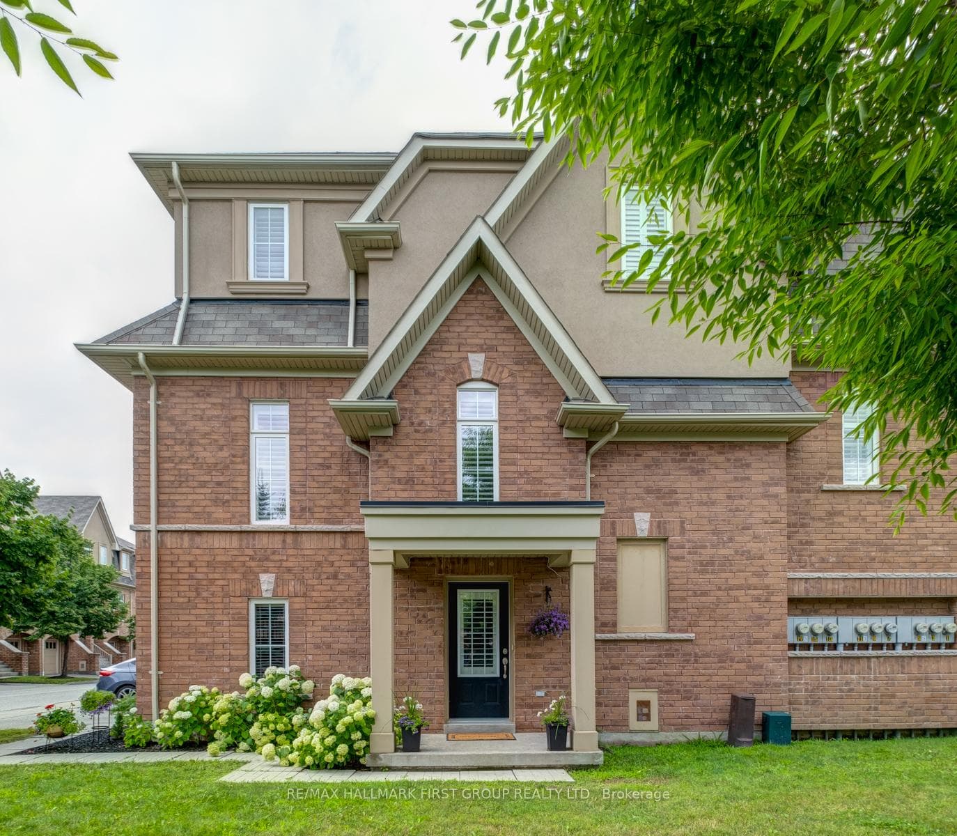 17 Burtonbury Lane photo 3