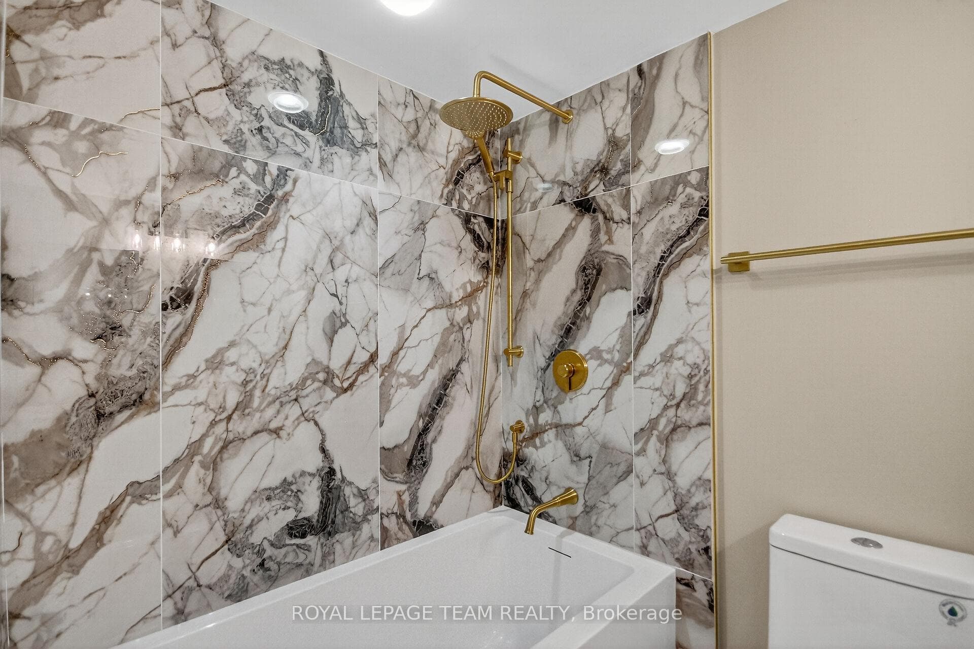 4pc Main bath