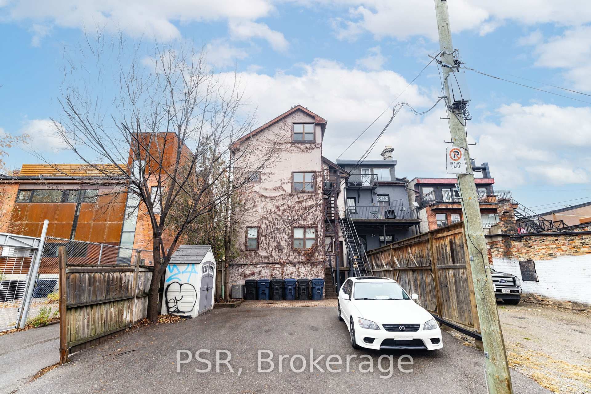 205 Gerrard Street Unit 4 photo 9