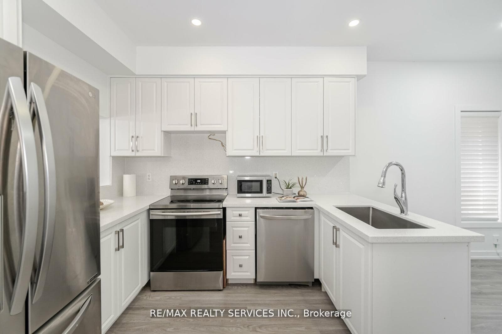 17 Dawes Road photo 10