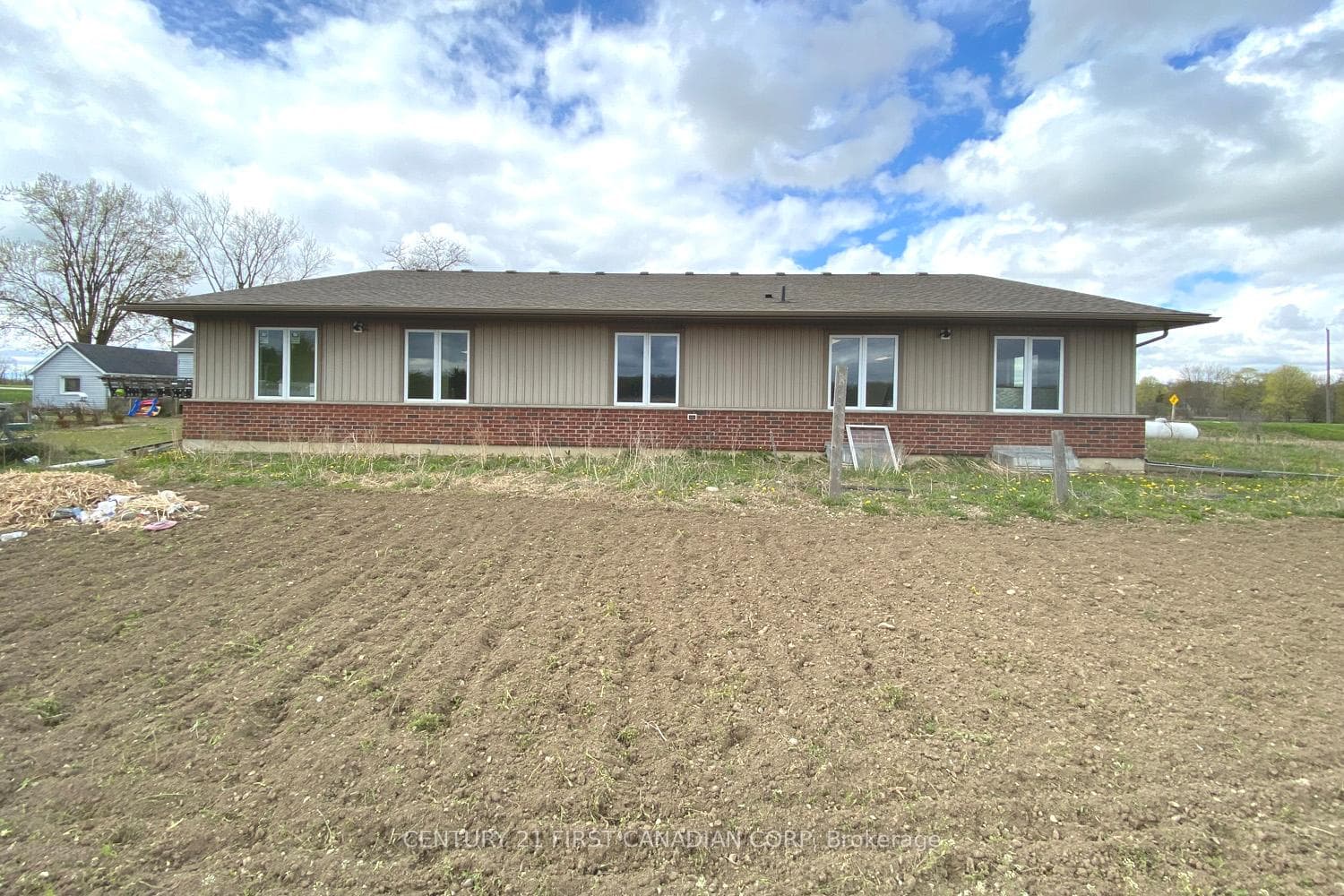 21000 REBECCA Road photo 4