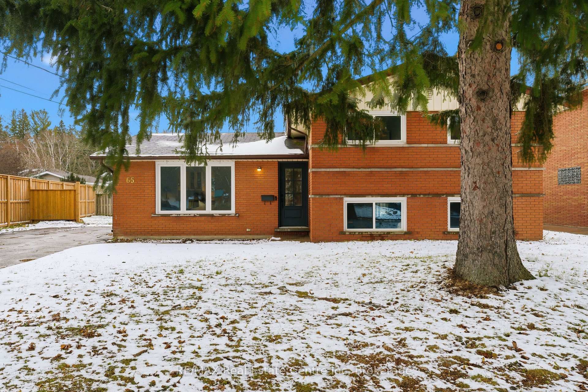 65 Sunnylea Crescent photo 2