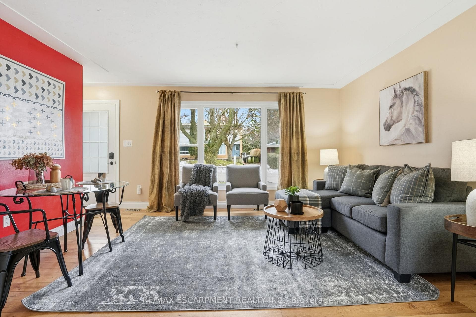 16 Alison Avenue photo 10