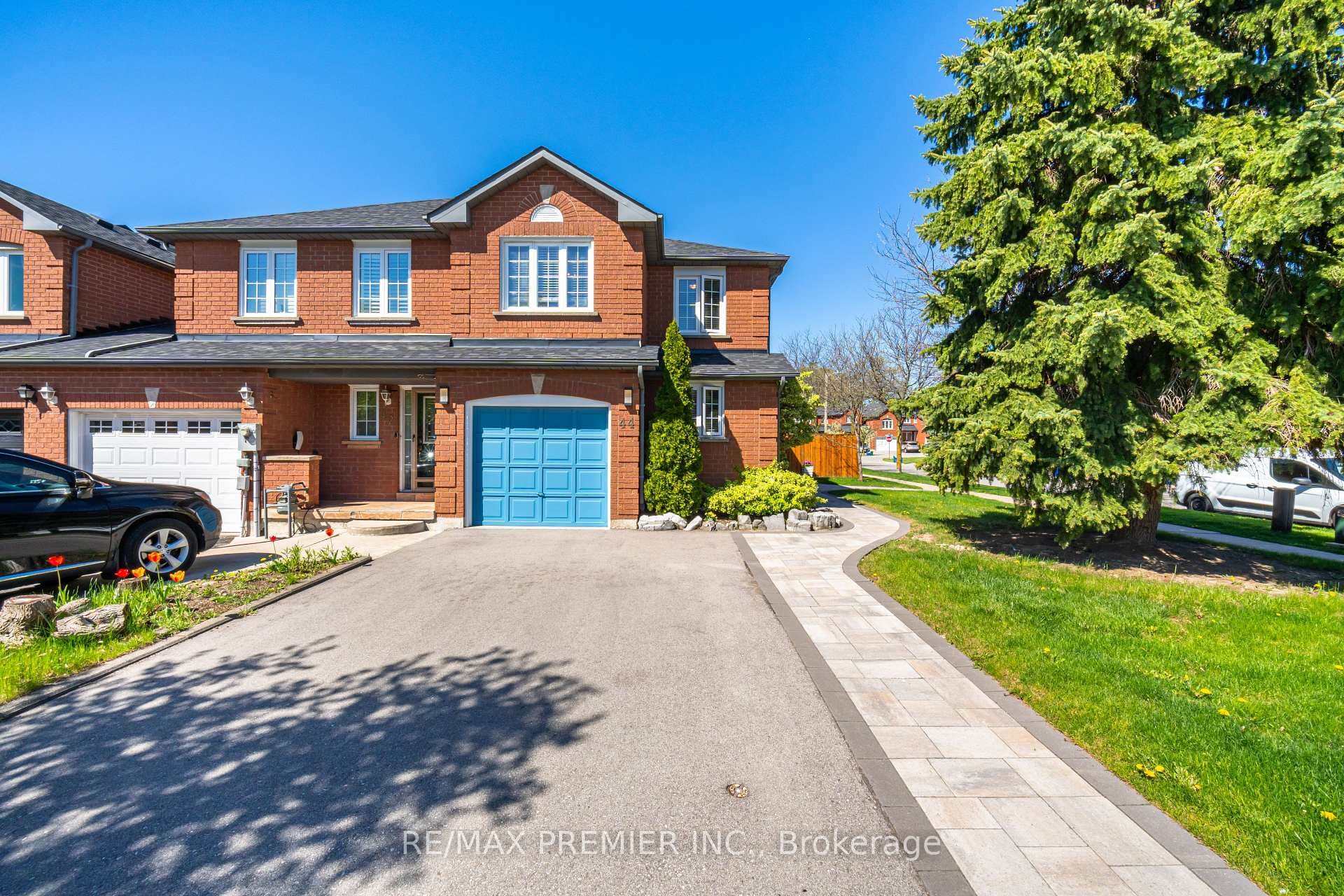 44 Teahouse Drive photo 2