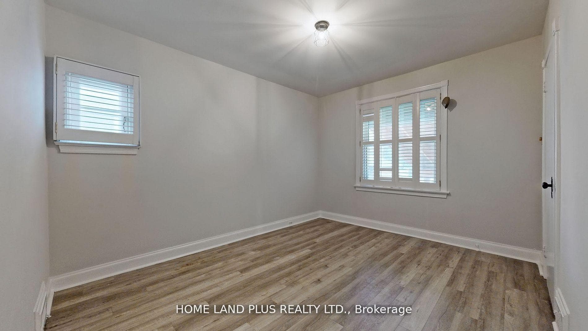 257 Joicey Boulevard photo 20